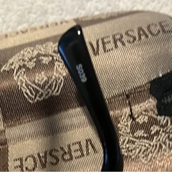 Gold - Picture 6 of 6